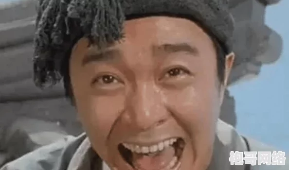 嘴唇美国1990小樱桃：某知名明星被曝光整容细节，疑似动用大量填充物引发争议