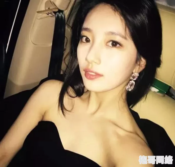 美女鲜＊bb：最新时尚潮流引领，展现独特魅力与个性风格的完美结合，吸引众多目光！