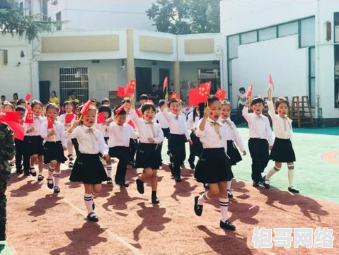金秋激情赛场《街头足球》飒爽英姿女前锋惊艳极射破门瞬间
