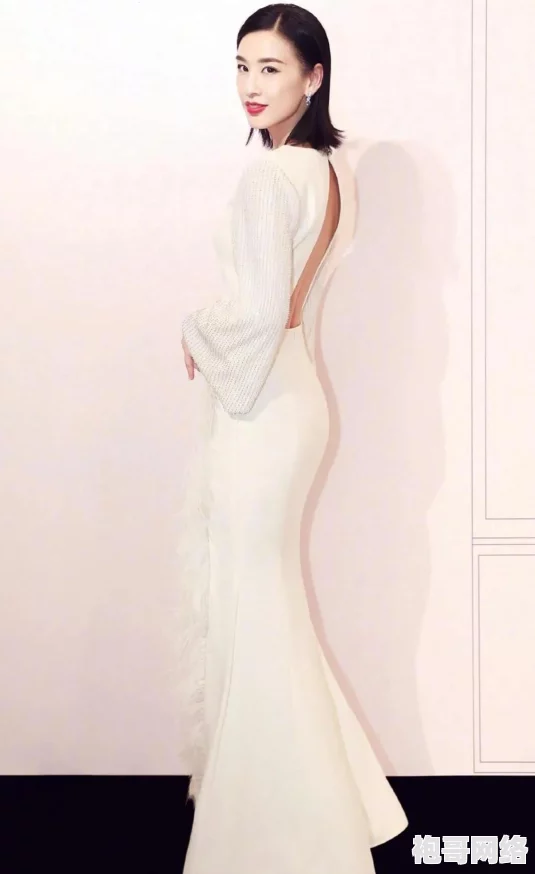 116美女写真午夜一级：最新时尚潮流引领者，展现独特魅力与个性风格的完美结合！